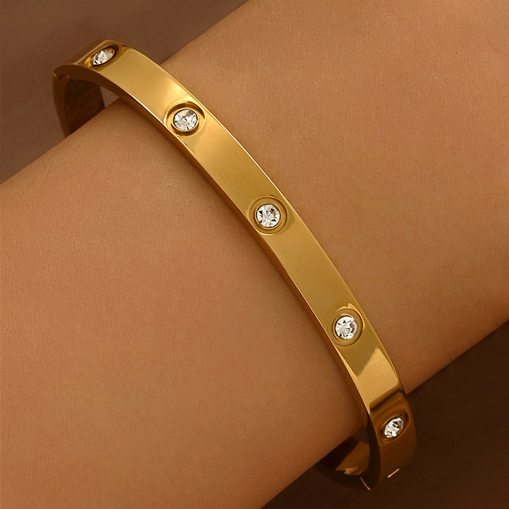 bb6a7d04-7d19-418f-956f-903f63e2757e